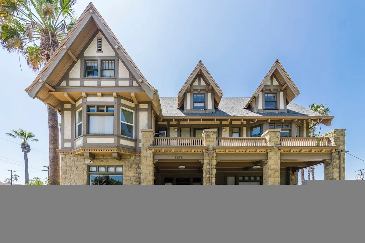 Alcoholism Center For Women - Photo 4