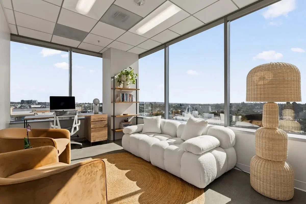 Interior of Losangeles outpatient program — furniture