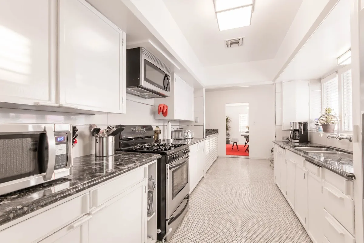 Ogden House Sober Living - Photo 5