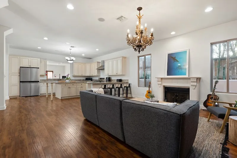 Riviera Recovery Sober Living - Photo 2