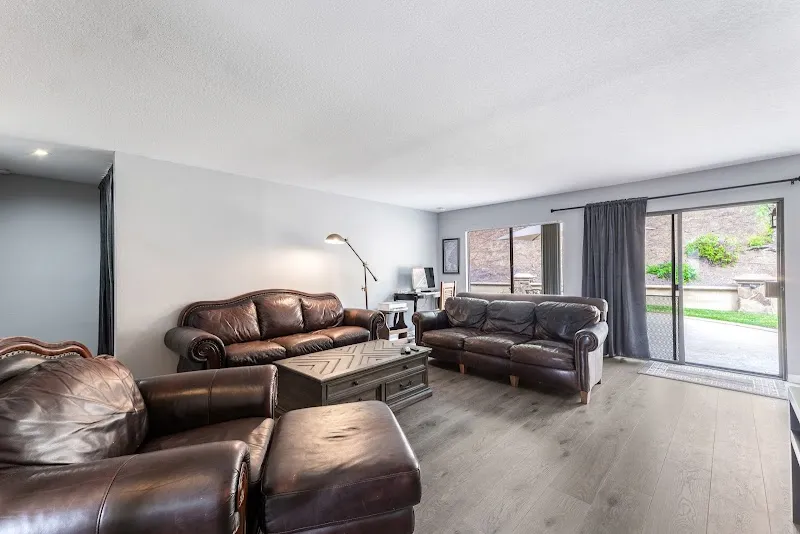 The Park House Sober Living - Photo 3