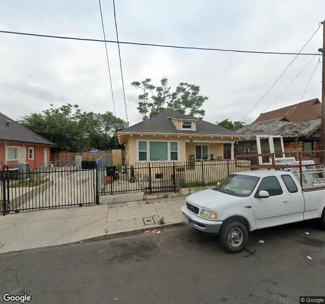 Latinas Sober Living