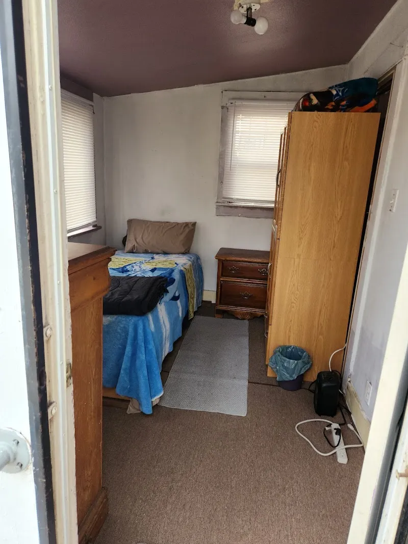 Third Step Residence Sober Living Home for Men - Photo 2