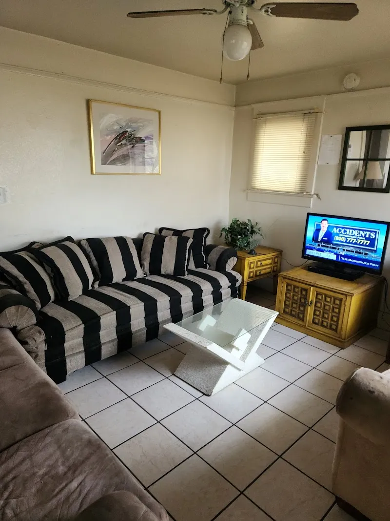 Third Step Residence Sober Living Home for Men - Photo 4