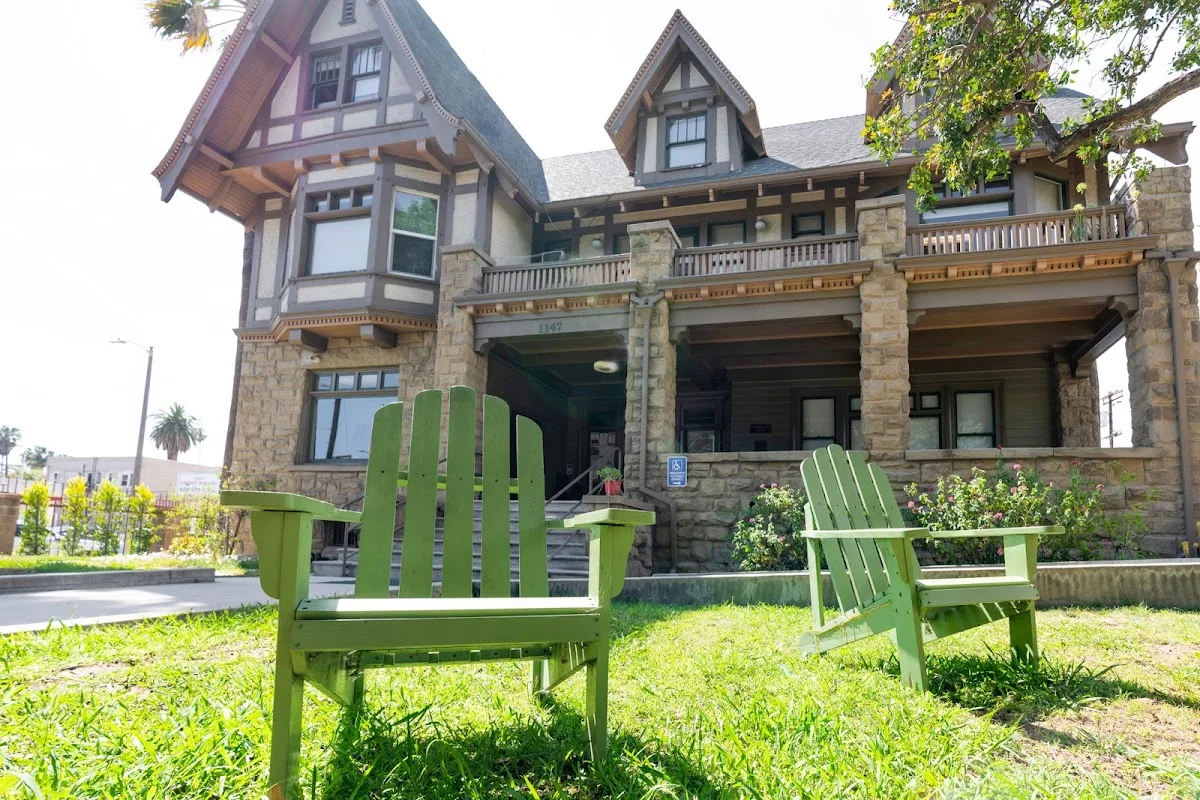 Alcoholism Center For Women - 사진 3