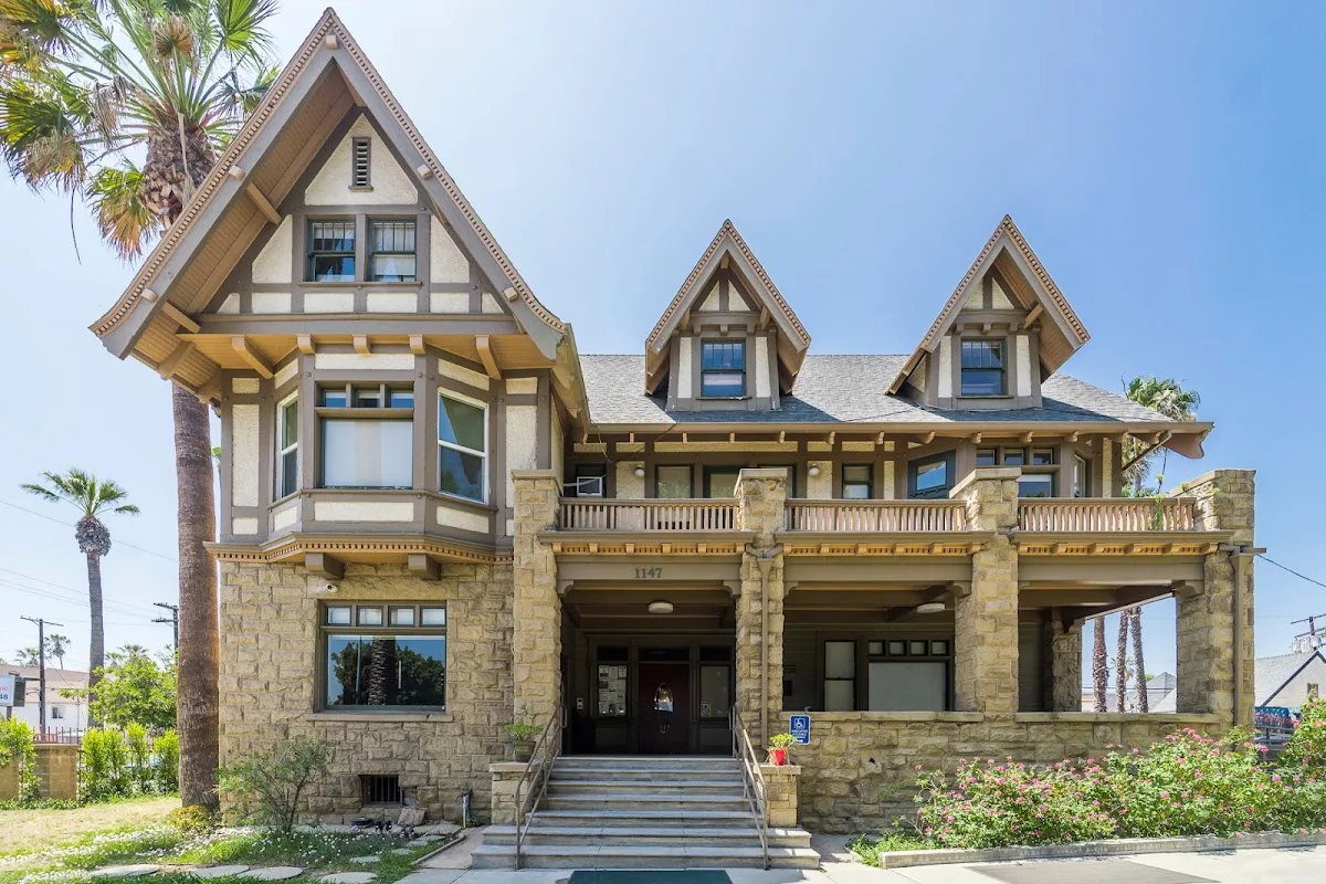 Alcoholism Center For Women - 사진 4