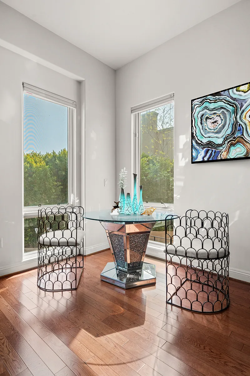 Red Door Life - 照片 4